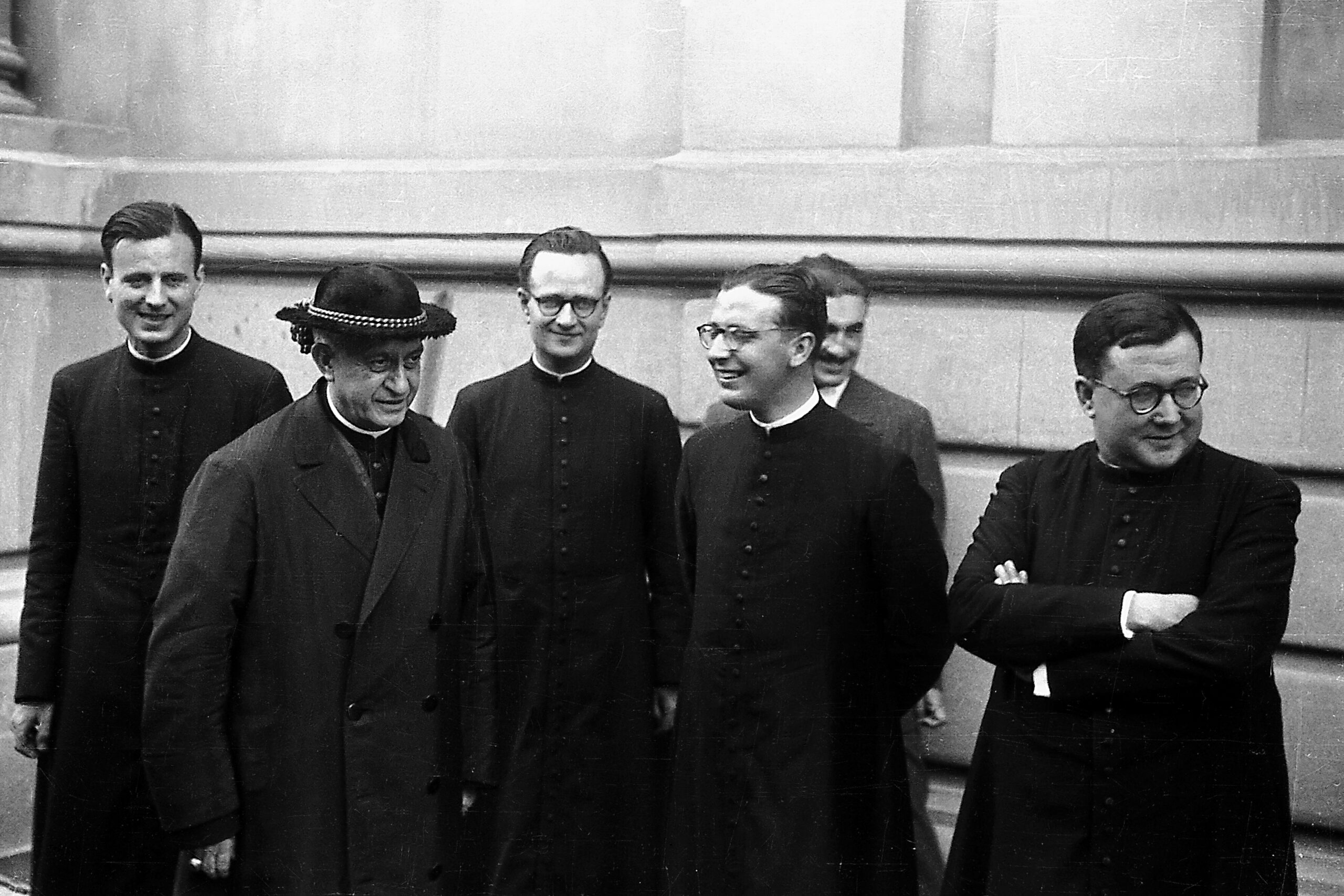 Unas cartas entorno al santo de D. Álvaro, en 1972